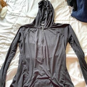 Reebok Women's Drift long sleeve; Size M